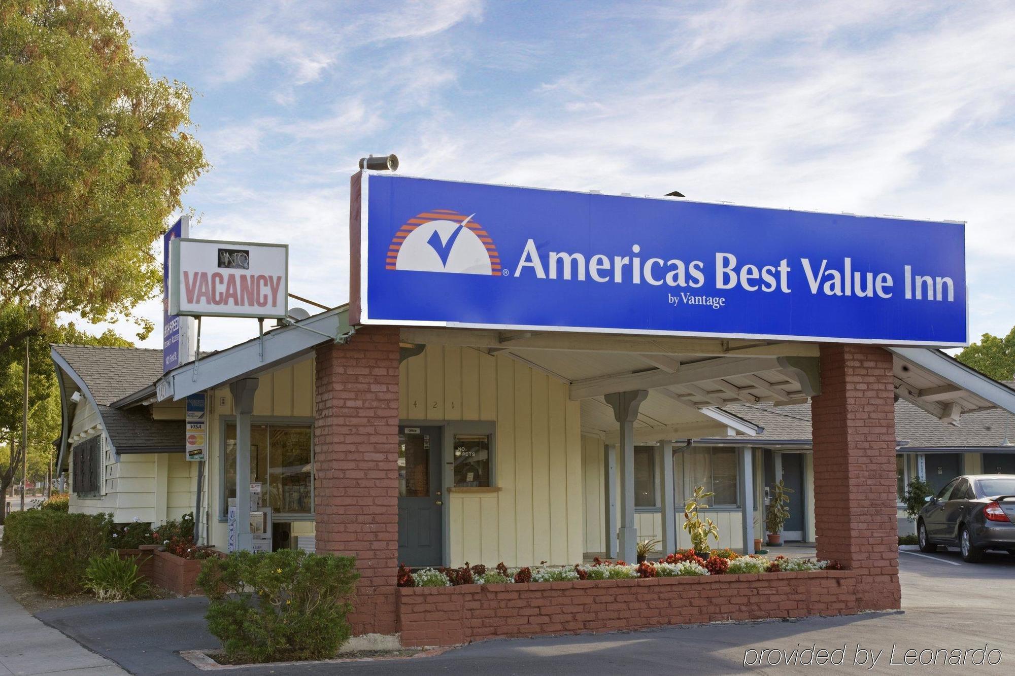 Americas Best Value Inn - Ливермор Экстерьер фото