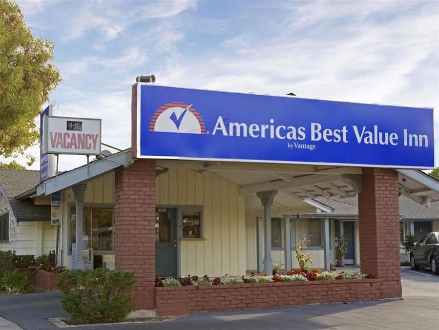 Americas Best Value Inn - Ливермор Экстерьер фото